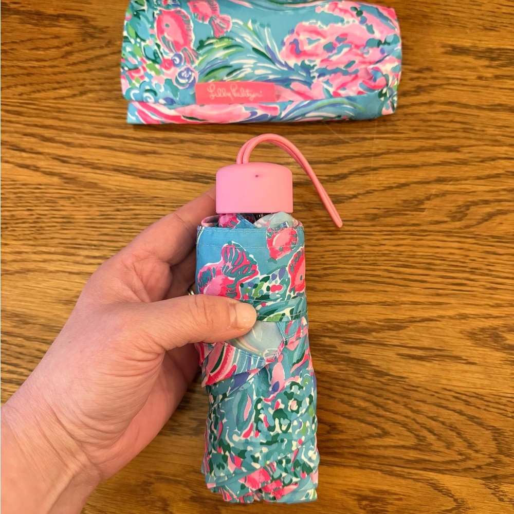Lilly Pulitzer Market Tote with Coordinating Accessories - Picture 7 of 12
